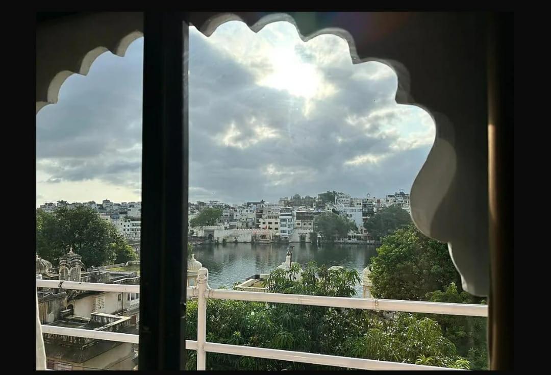 Hotel Shiv Palace Udaipur Luaran gambar