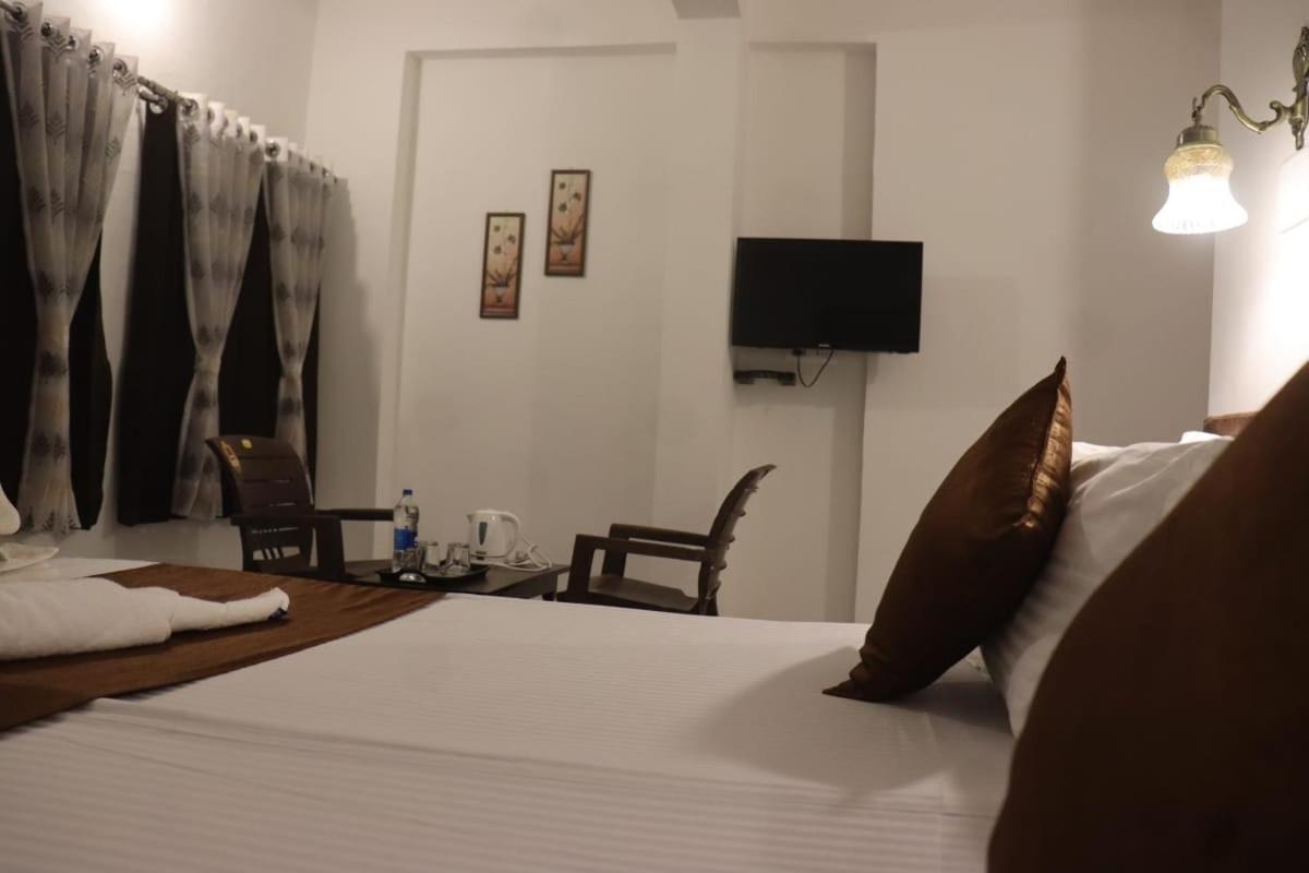 Hotel Shiv Palace Udaipur Luaran gambar