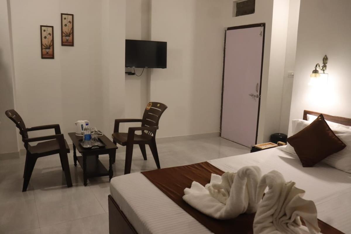Hotel Shiv Palace Udaipur Luaran gambar