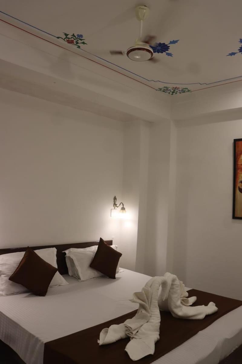 Hotel Shiv Palace Udaipur Luaran gambar