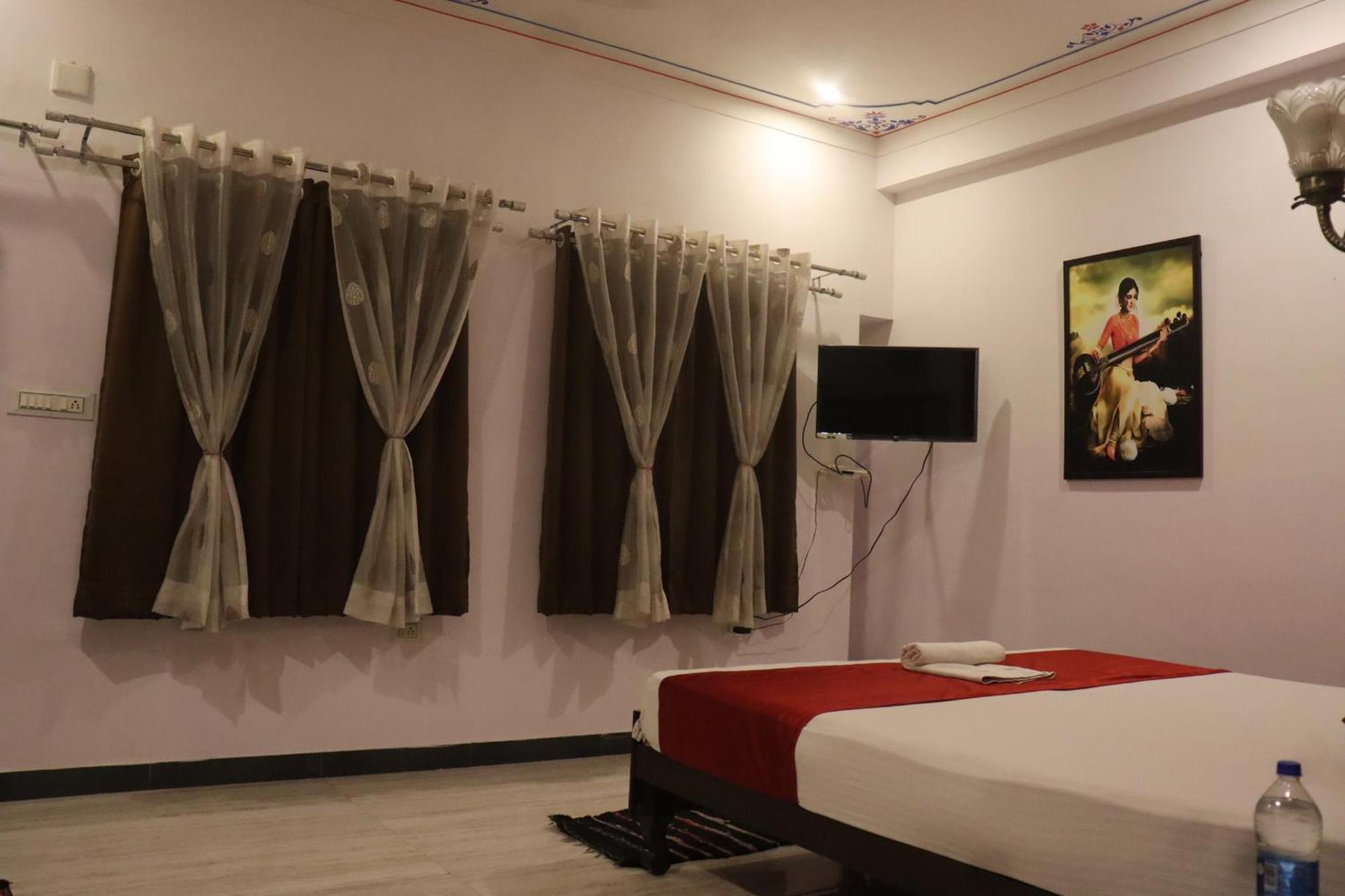 Hotel Shiv Palace Udaipur Luaran gambar