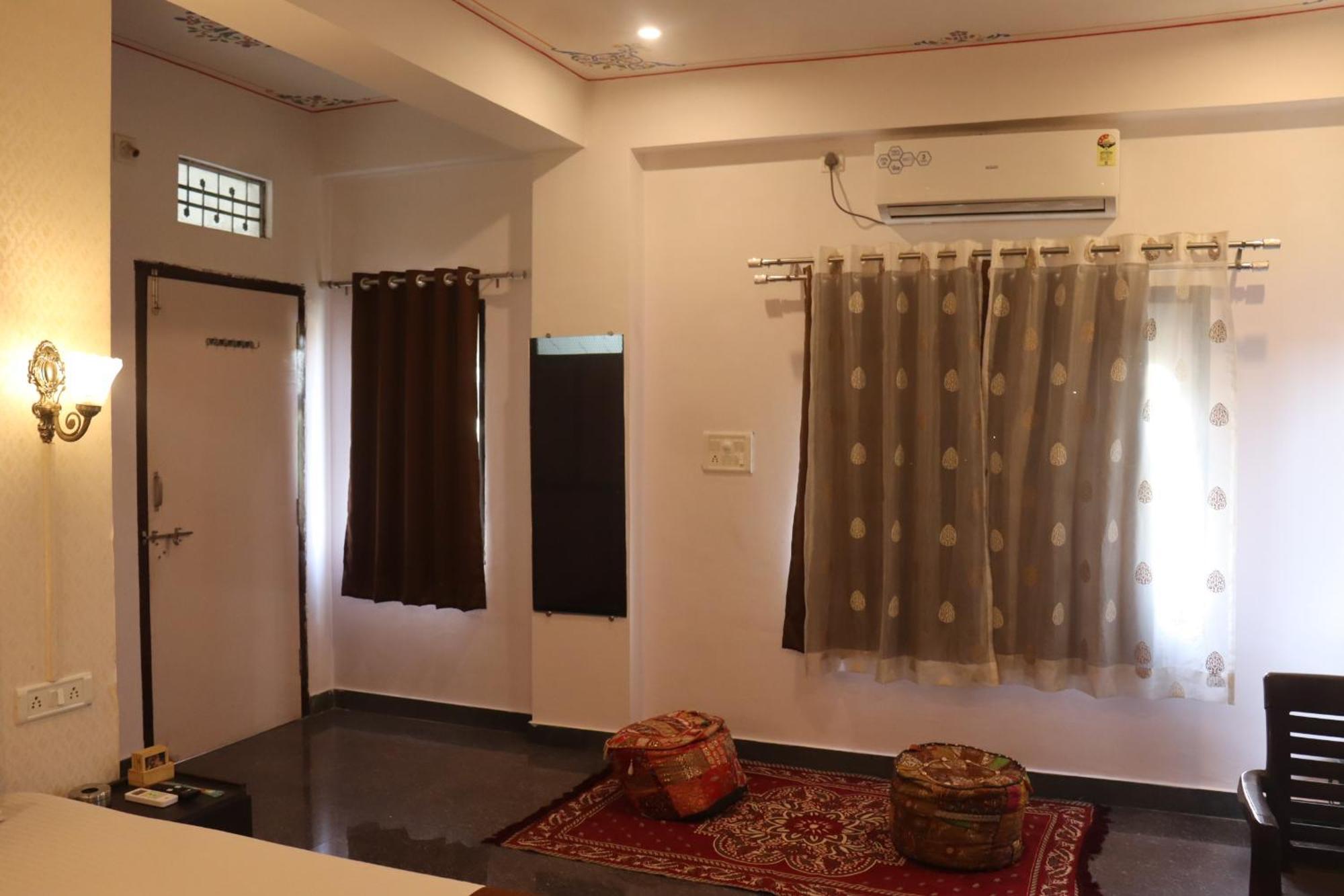 Hotel Shiv Palace Udaipur Bilik gambar