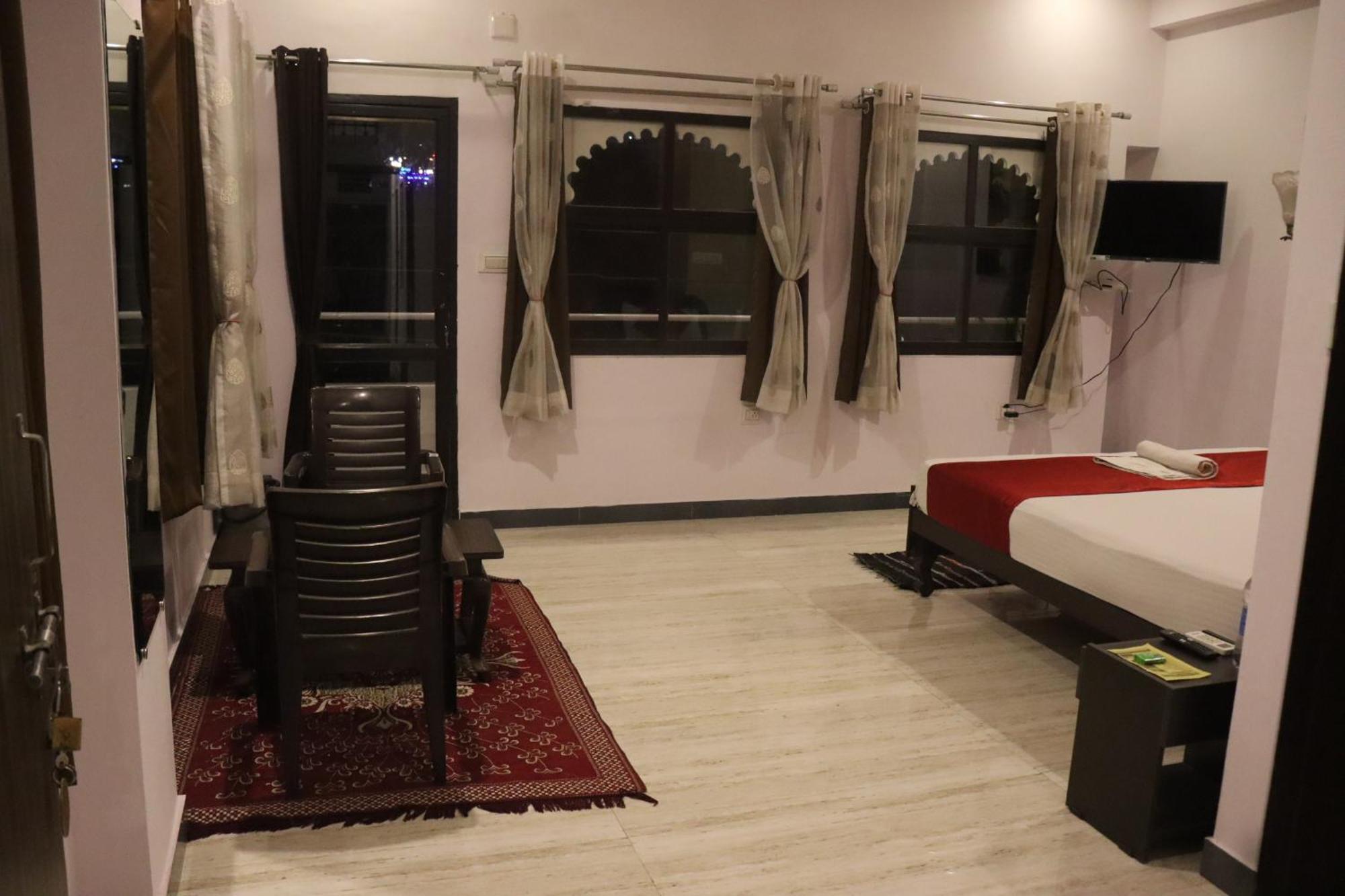 Hotel Shiv Palace Udaipur Bilik gambar