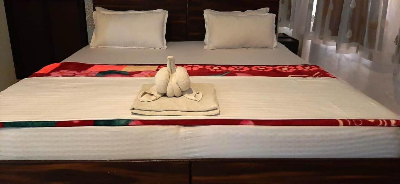 Hotel Shiv Palace Udaipur Luaran gambar
